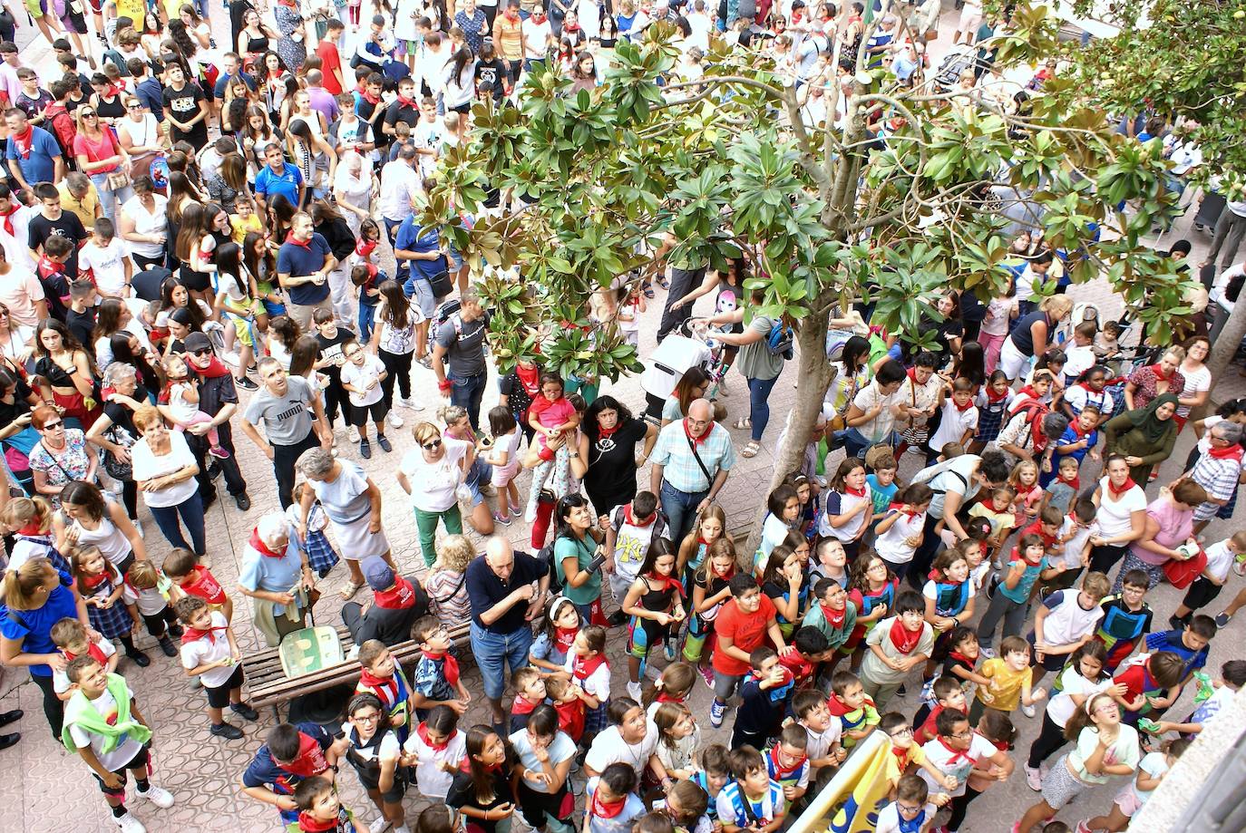 Fotos: Con el cohete arrancan las fiestas de Nájera