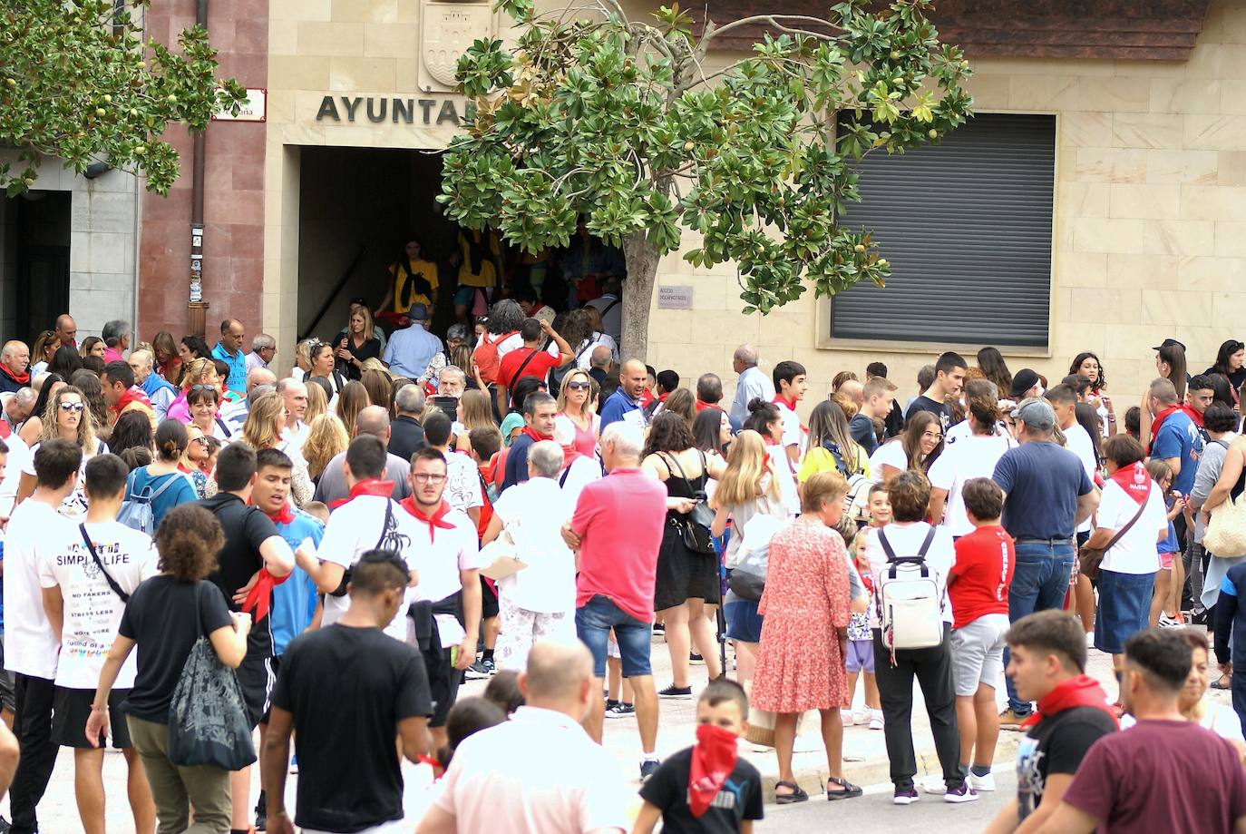 Fotos: Con el cohete arrancan las fiestas de Nájera