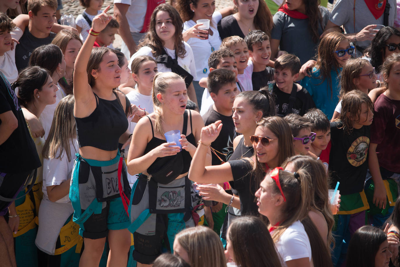 Fotos: El cohete abre las fiestas de Gracias y de San Jerónimo Hermosilla en Santo Domingo