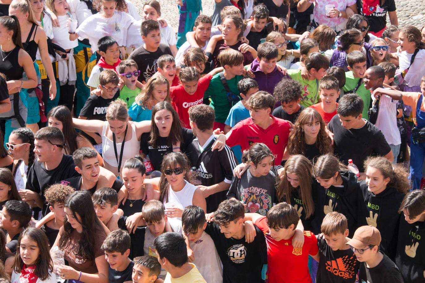 Fotos: El cohete abre las fiestas de Gracias y de San Jerónimo Hermosilla en Santo Domingo