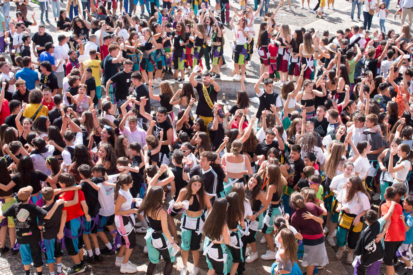 Fotos: El cohete abre las fiestas de Gracias y de San Jerónimo Hermosilla en Santo Domingo