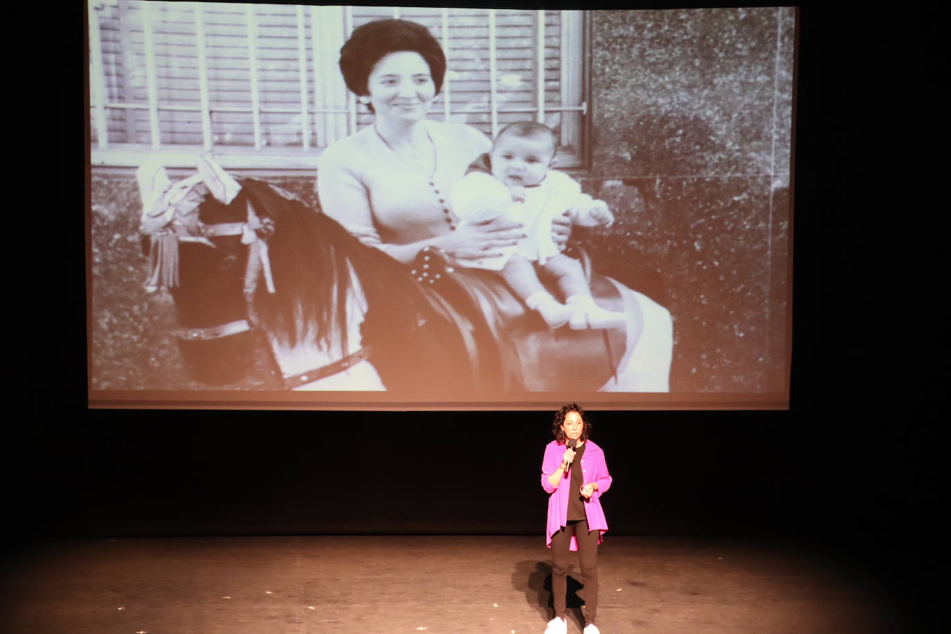 Fotos: Lleno en la representación teatral de la vida de los santos de Arnedo