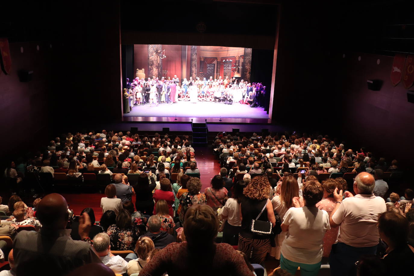 Fotos: Lleno en la representación teatral de la vida de los santos de Arnedo