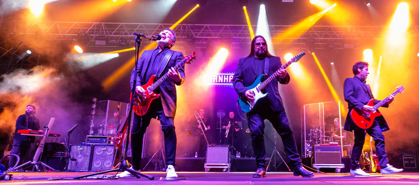 Fotos: Concierto de Café Quijano en la plaza del Ayuntamiento