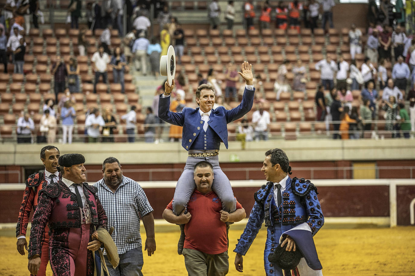 Fotos: Segunda corrida de abono en La Ribera