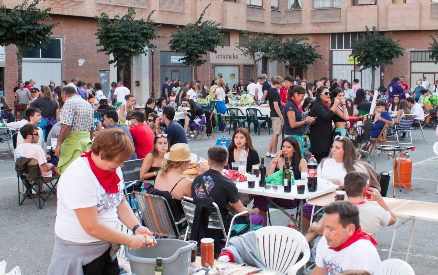 Festival de calderetes celebrado en la plaza Jacobea. 