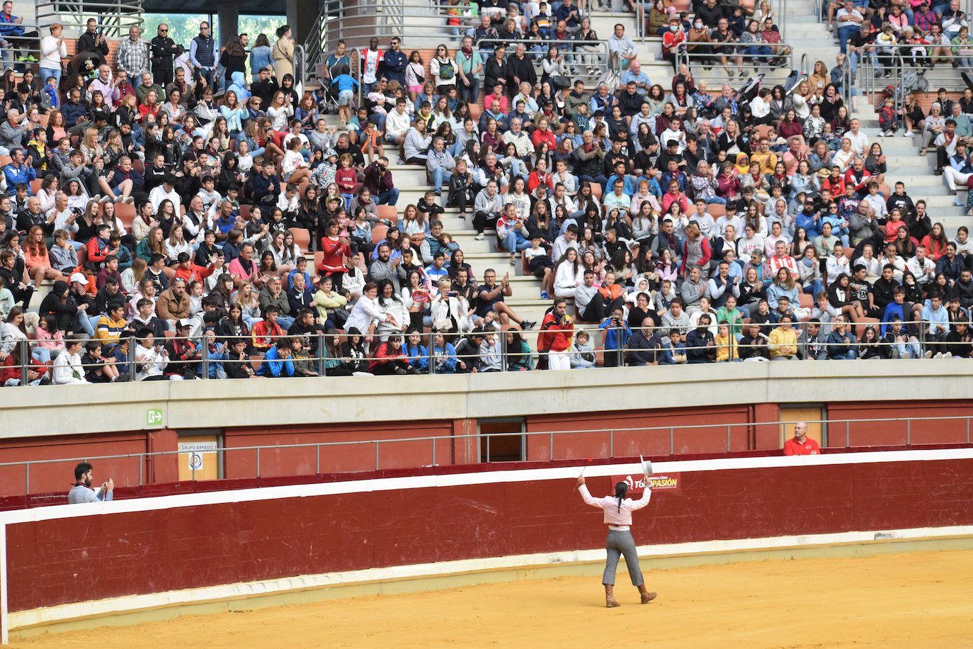 Fotos: Acrobacias en La Ribera