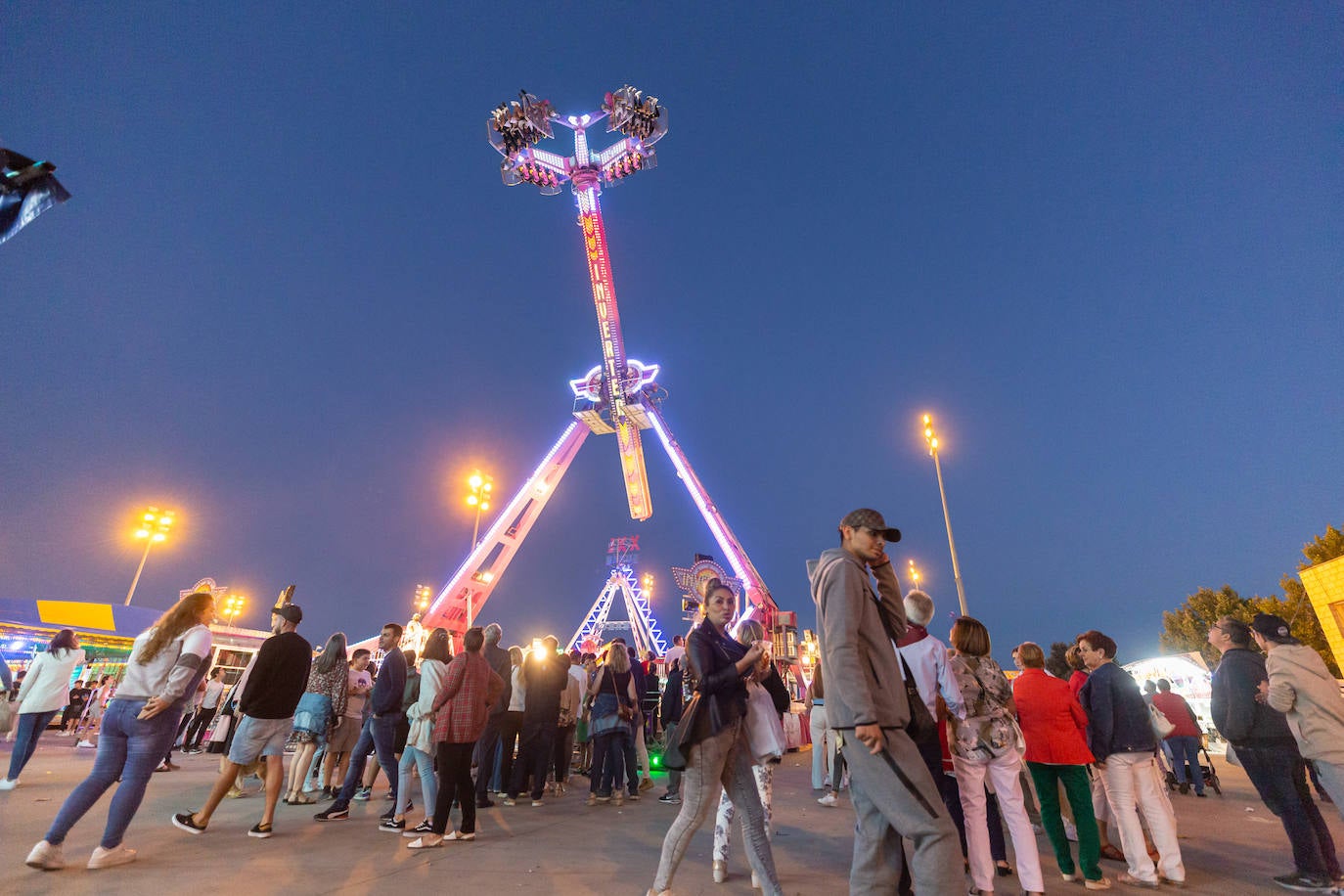 Fotos: La subida de la luz y el gas se ceba con los feriantes