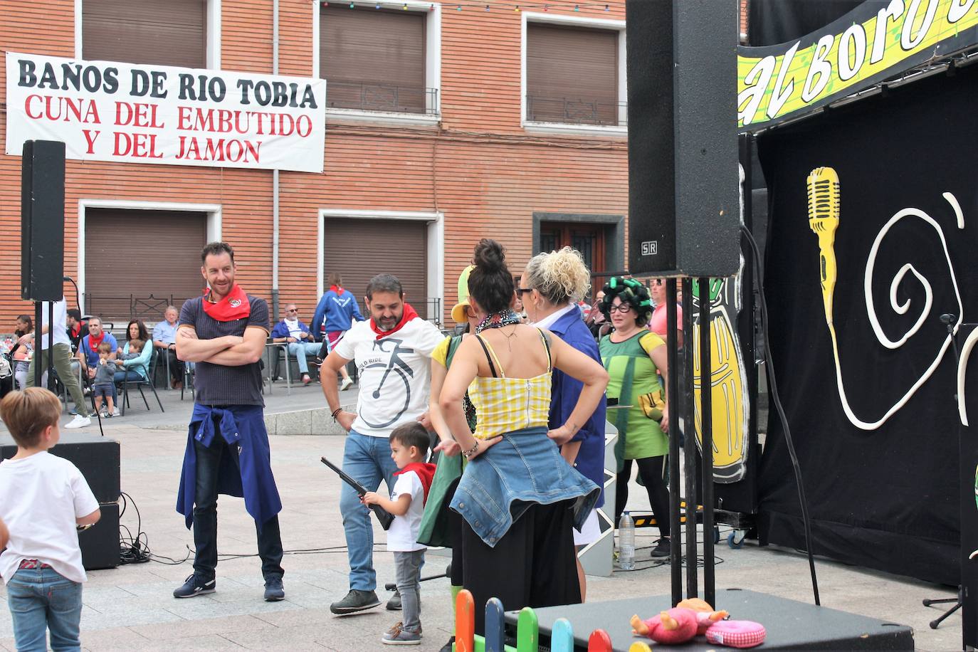 Fotos: Exaltación del cerdo y actividad infantil en Baños de Río Tobía