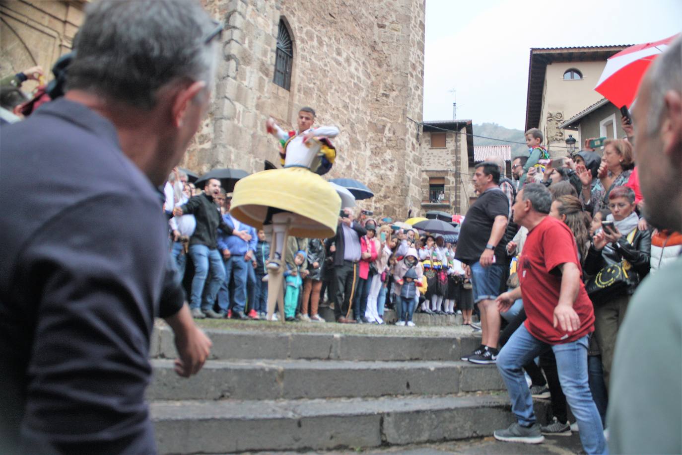 Fotos: Los danzadores de Anguiano no defraudan