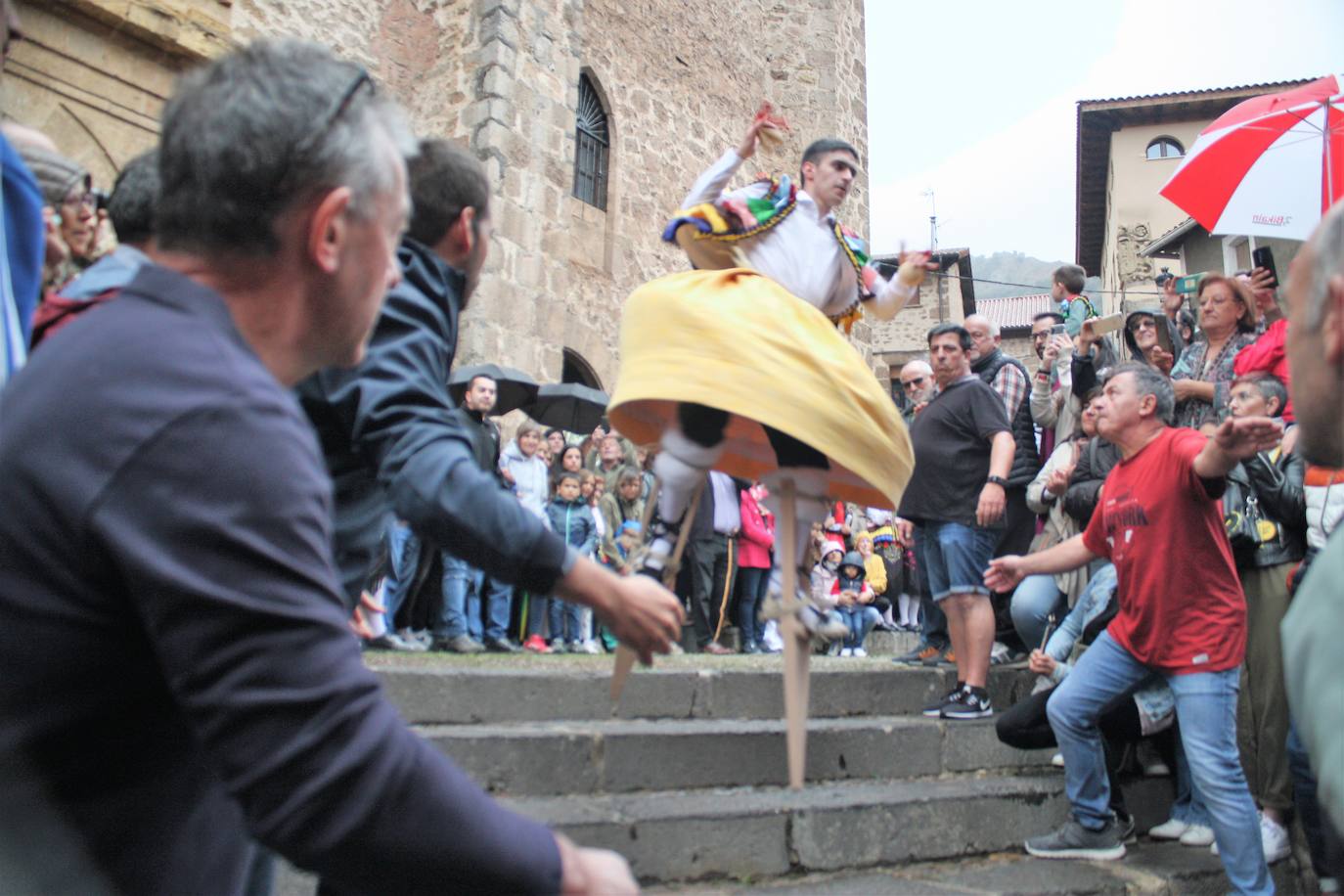 Fotos: Los danzadores de Anguiano no defraudan