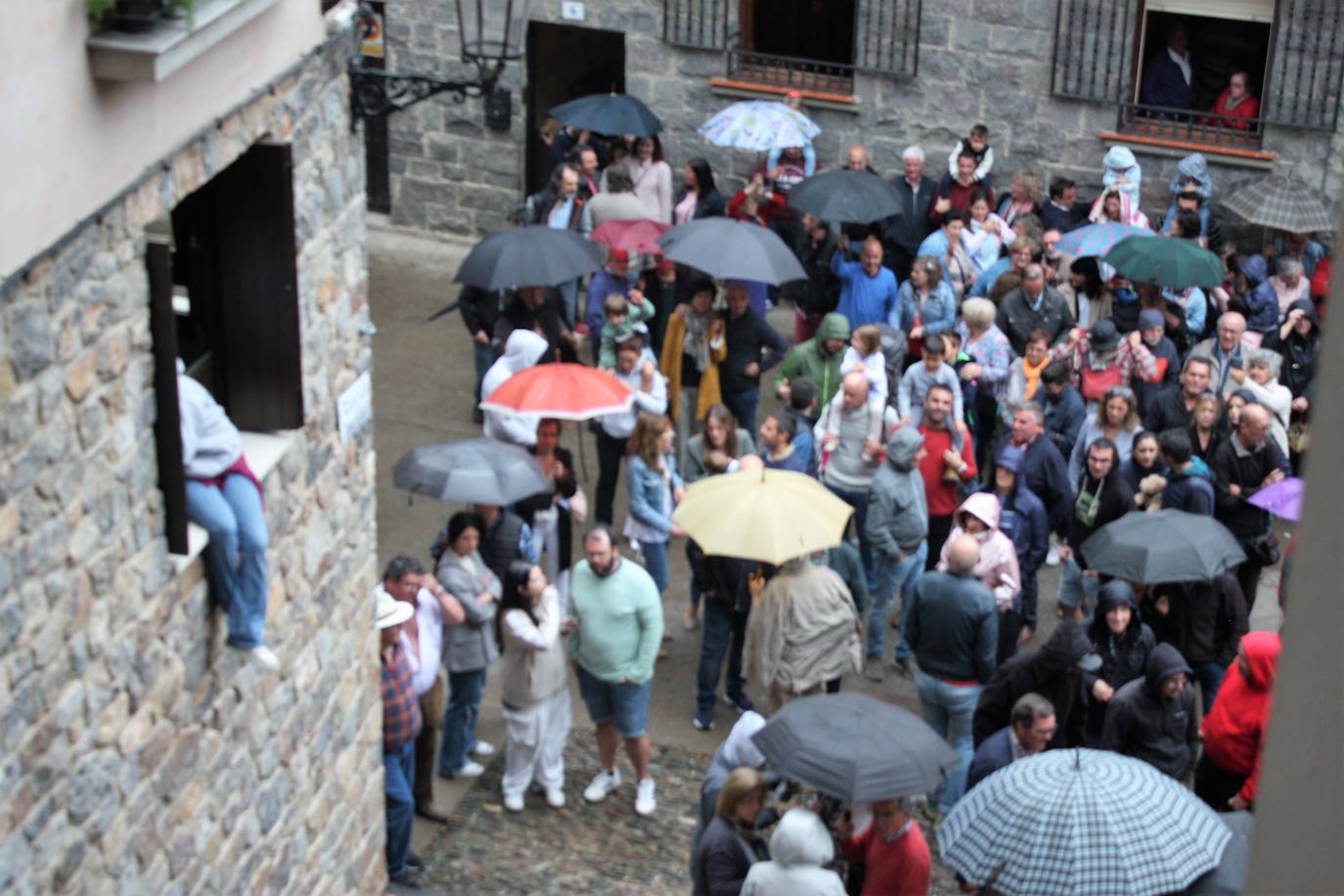 Fotos: Los danzadores de Anguiano no defraudan