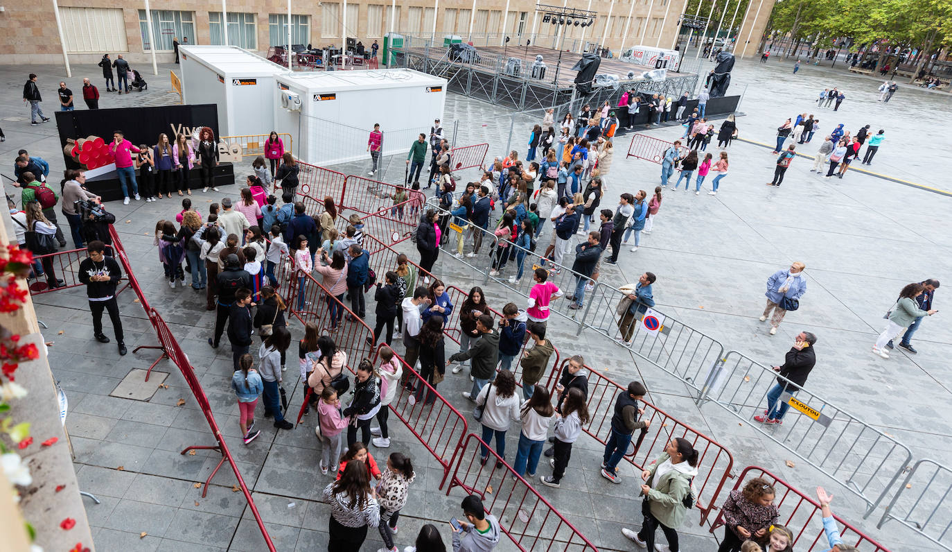 Fotos: Las Twin Melody movilizan Logroño con un Tik Tok masivo