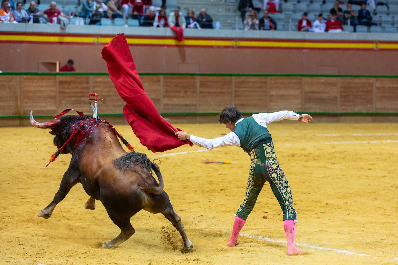 Fotos: Fabio Jiménez alcanza el triunfo en la novillada de Arnedo