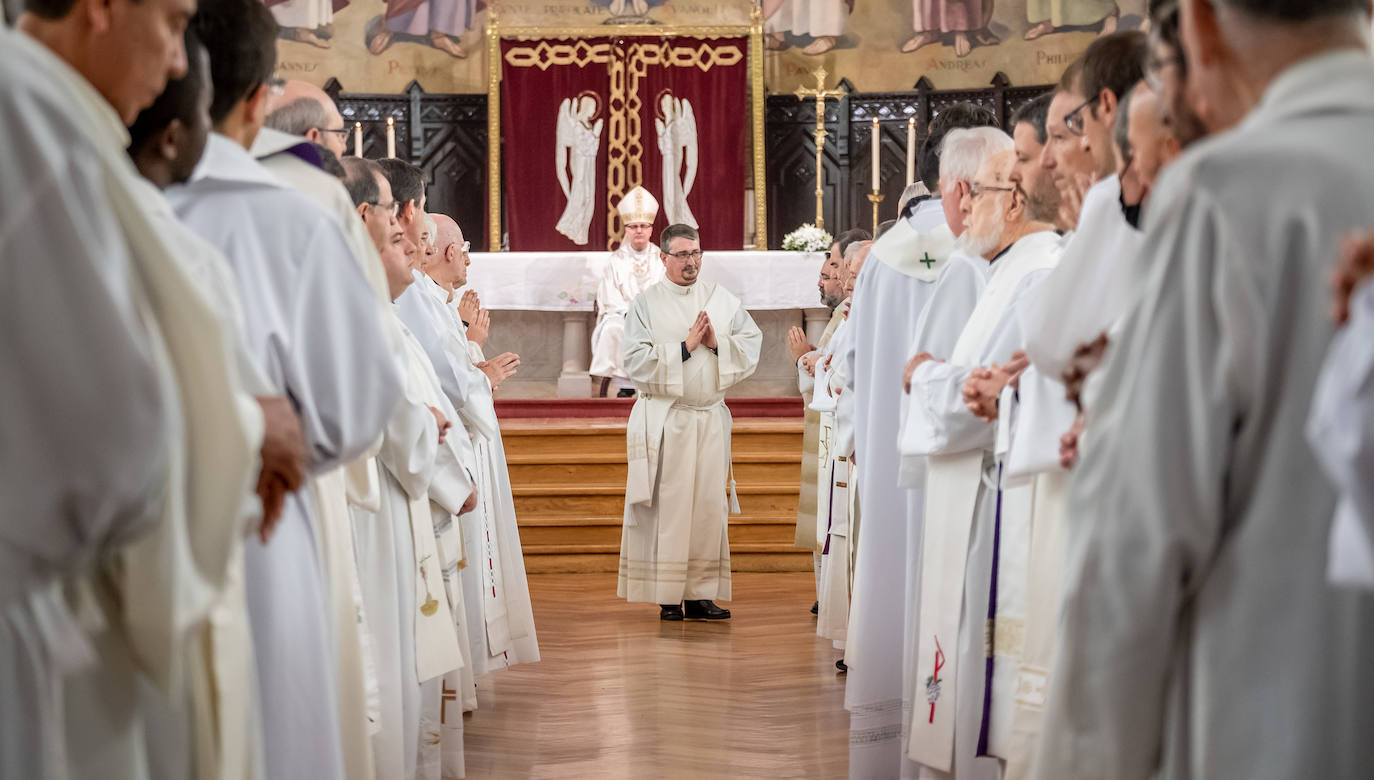 Fotos: Fernando Sancha, el primer sacerdote ordenado en La Rioja desde 2018