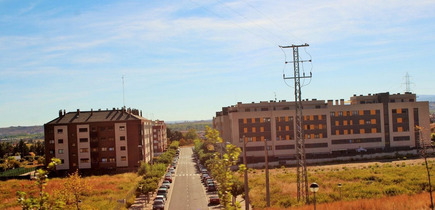 Calle Río Guadiana del barrio Entre Ríos de Lardero. 
