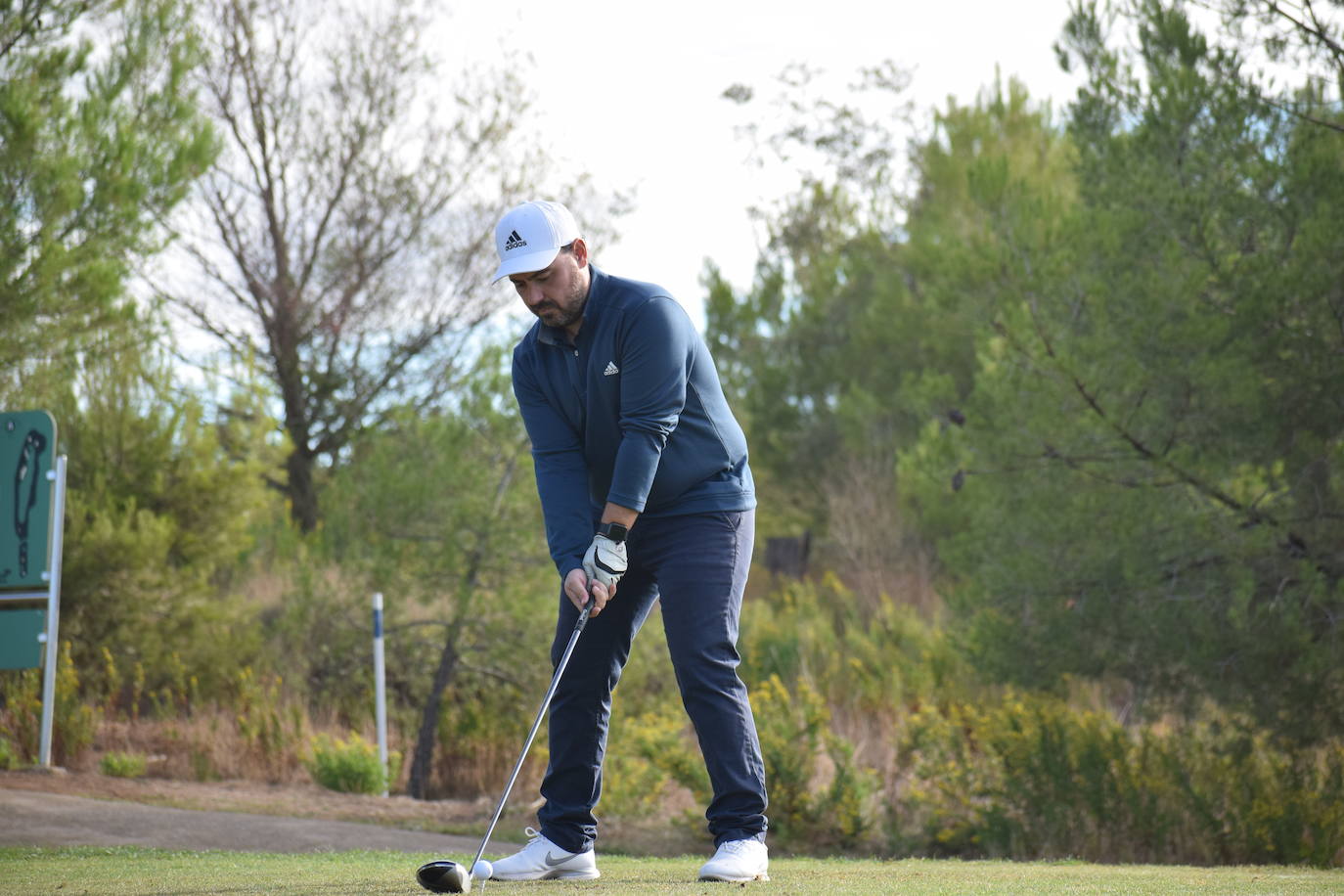 Un jugador disfruta de la jornada en el Campo de Logroño.