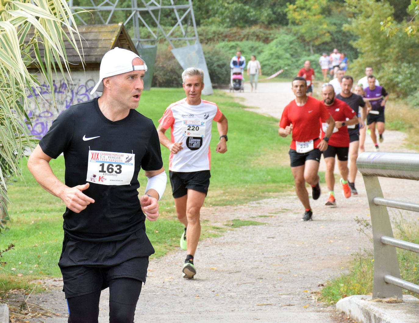 Fotos: Cuatrocientos atletas en la Carrera Tres Parques