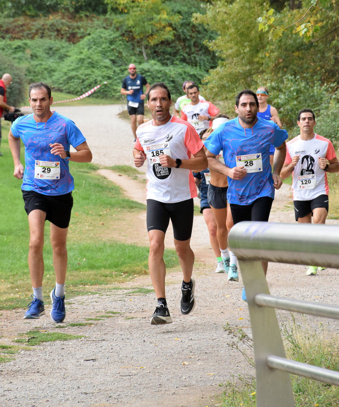 Fotos: Cuatrocientos atletas en la Carrera Tres Parques