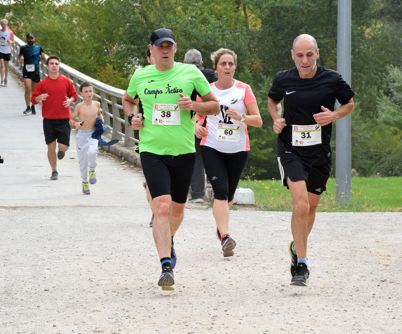 Fotos: Cuatrocientos atletas en la Carrera Tres Parques