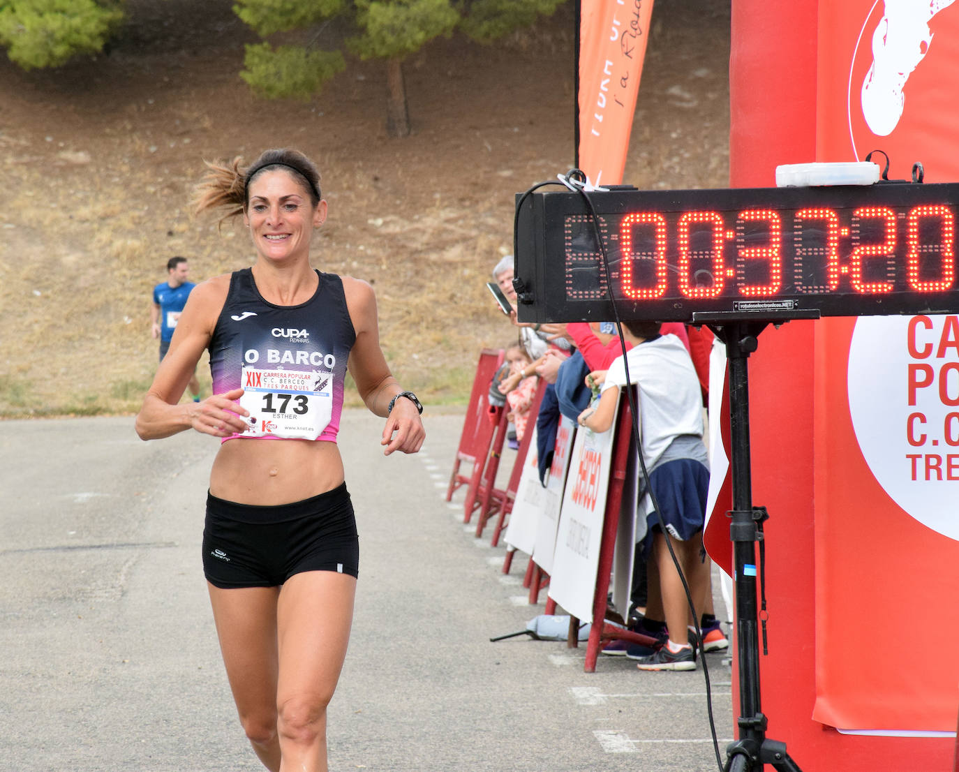 Fotos: Cuatrocientos atletas en la Carrera Tres Parques