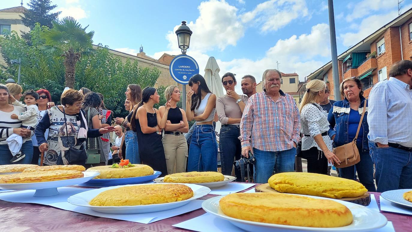 Fotos: Concurso de tortillas en Lardero por las fiestas de Gracias