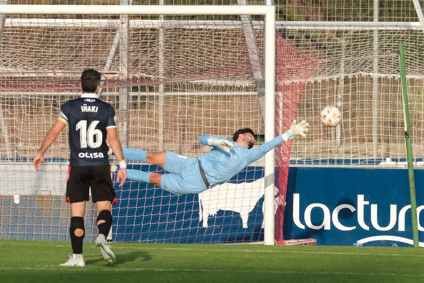 Fotos: La UD Logroñés cae ante el Osasuna Promesas