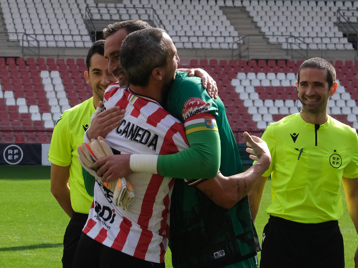 Fotos: Victoria del Calahorra frente a la SD Logroñés (0-2)