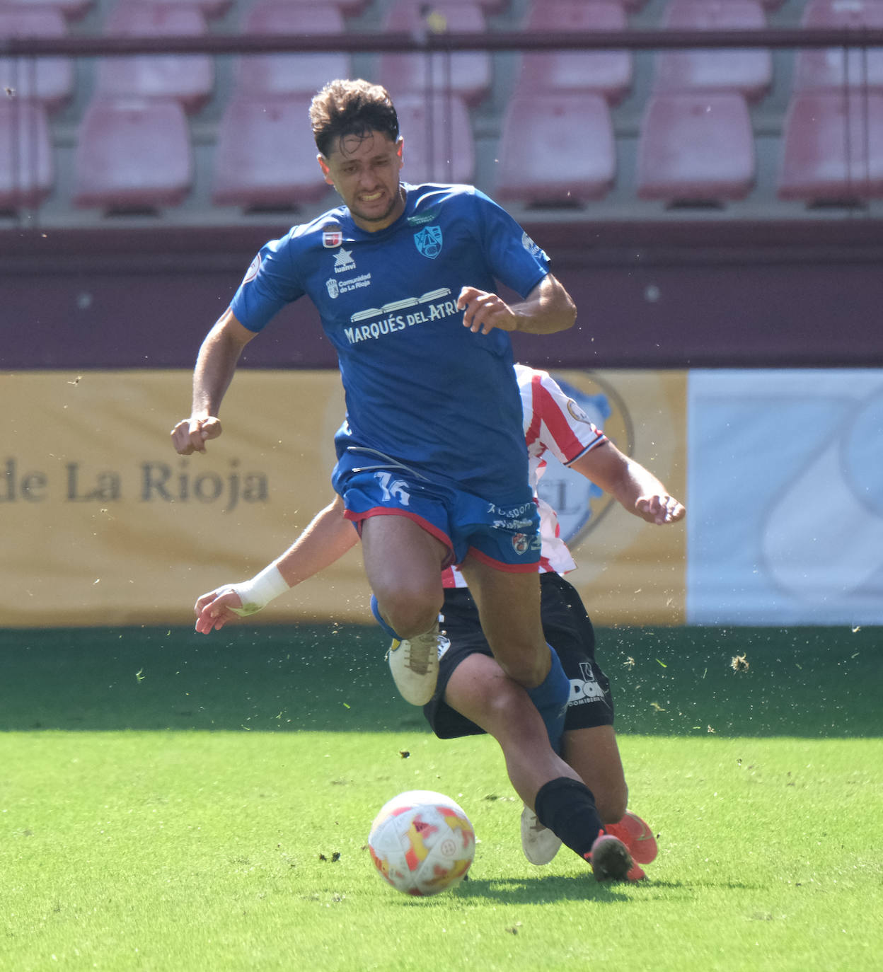 Fotos: Victoria del Calahorra frente a la SD Logroñés (0-2)