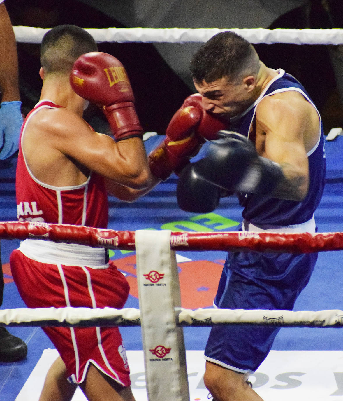 Fotos: Velada de boxeo en Villamediana: el riojano Gazi Khalidov gana su primer combate profesional