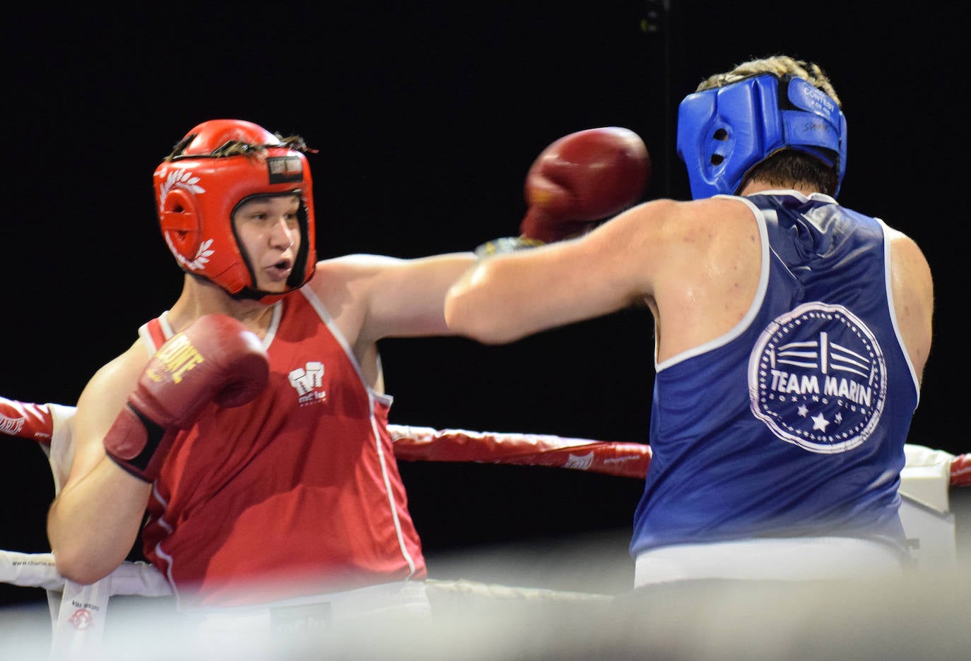 Fotos: Velada de boxeo en Villamediana: el riojano Gazi Khalidov gana su primer combate profesional