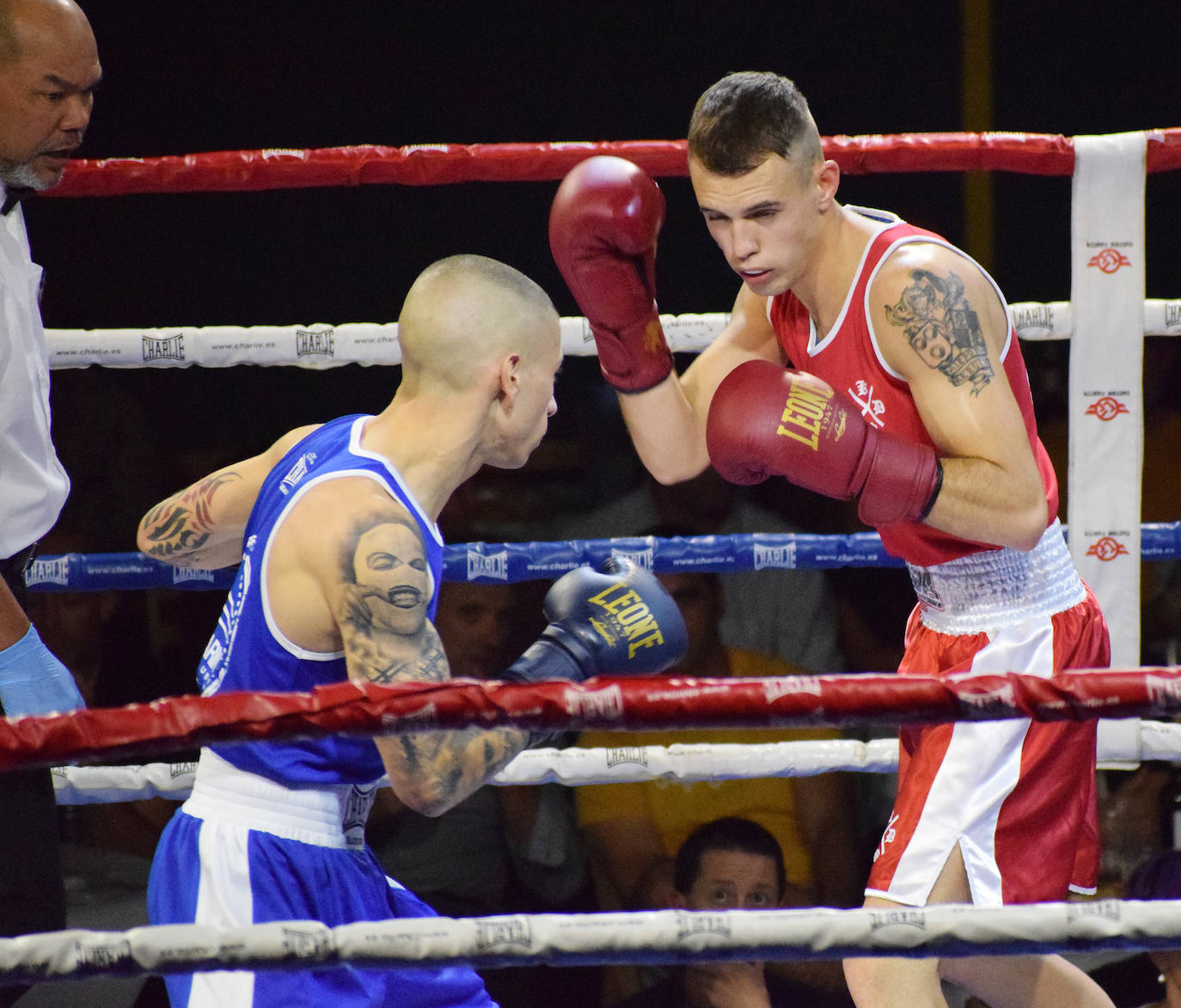 Fotos: Velada de boxeo en Villamediana: el riojano Gazi Khalidov gana su primer combate profesional