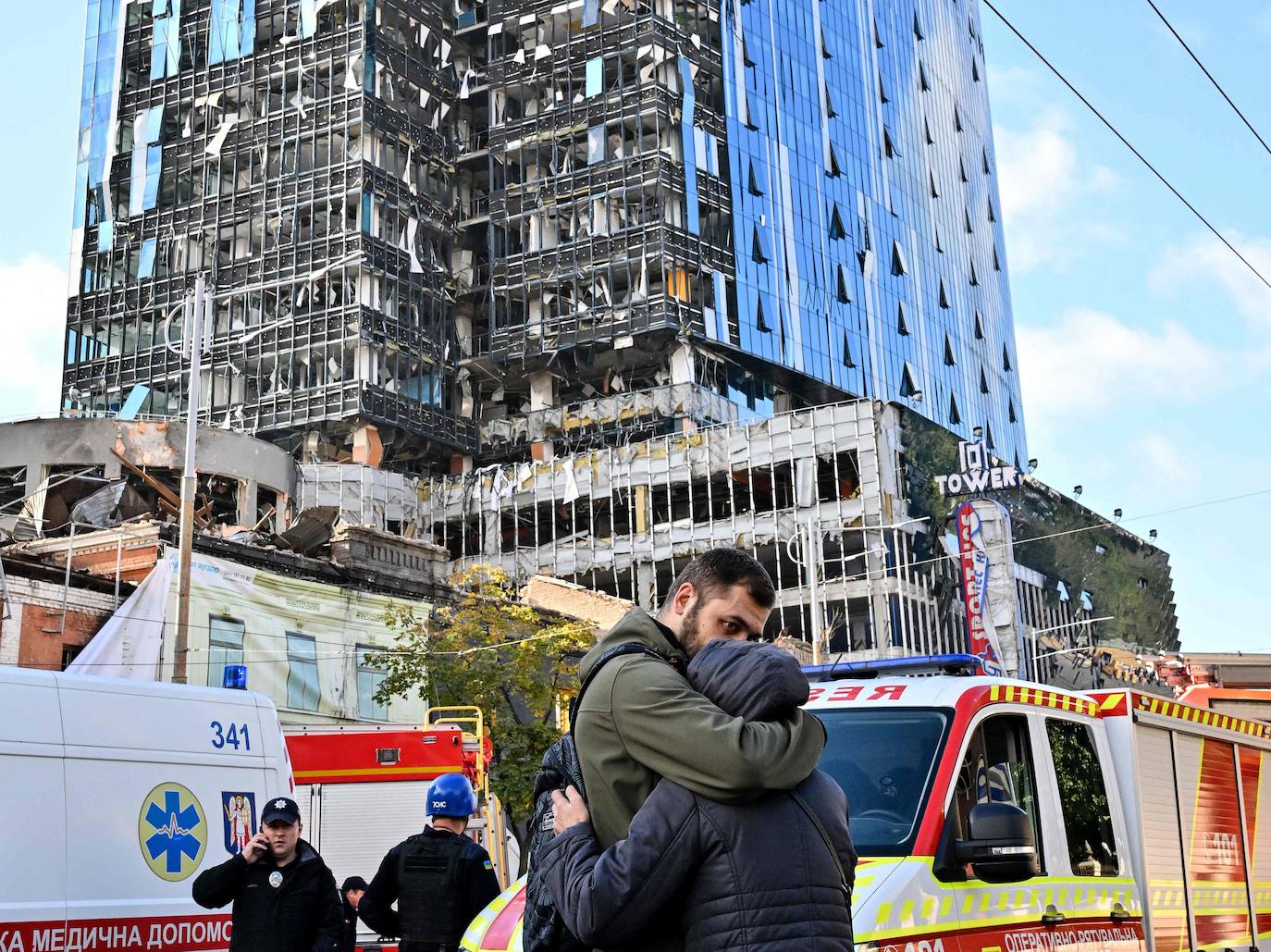 Fotos: Rusia ataca el centro de Kiev en el primer bombardeo sobre la capital desde hace meses