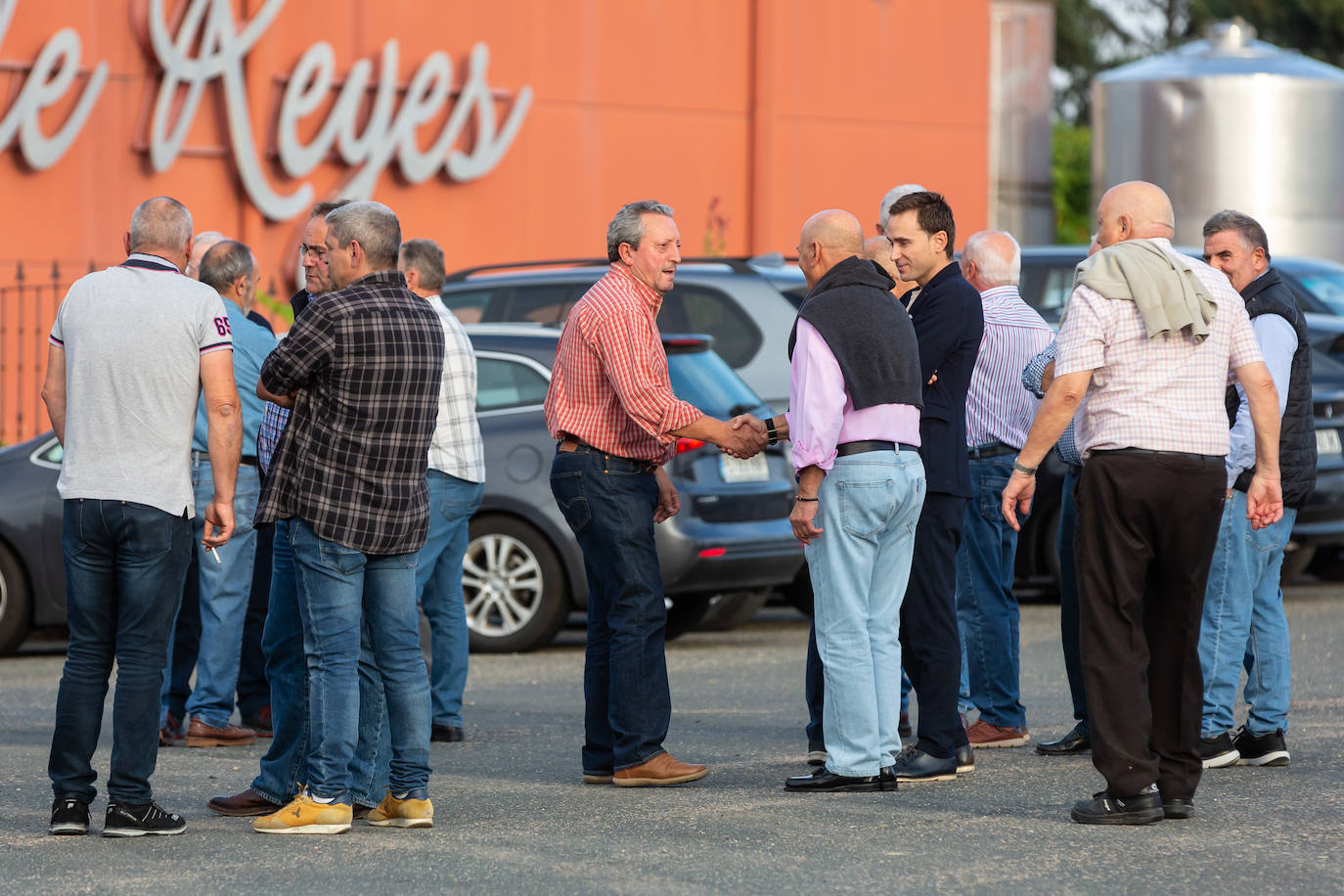 Fotos: Encuentro en Nájera de Bretón con sus apoyos