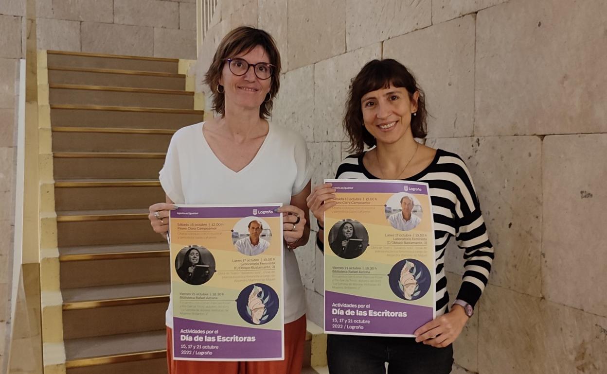 Las concejalas Eva Tobías y Carmen Urquía, ayer. 