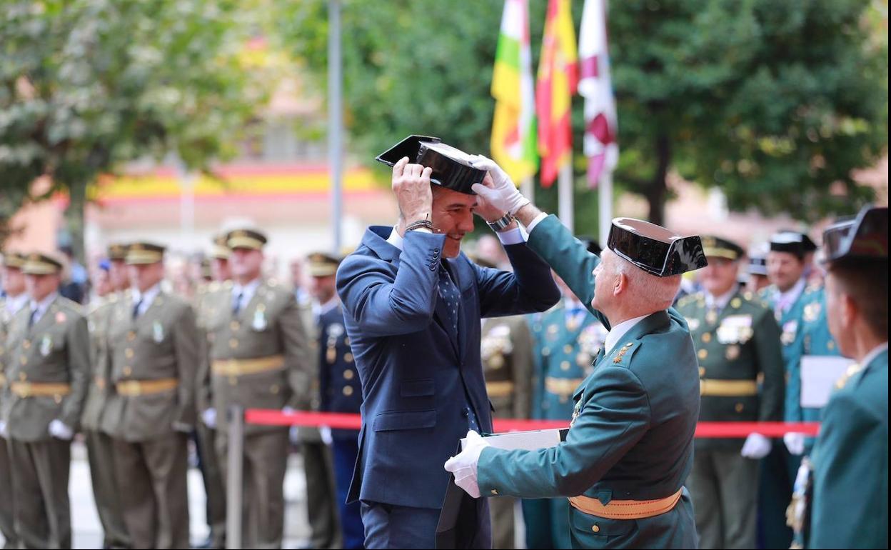 Logroño: Las personas y organizaciones homenajeadas en el acto de la Guardia Civil en La Rioja por el día de El Pilar