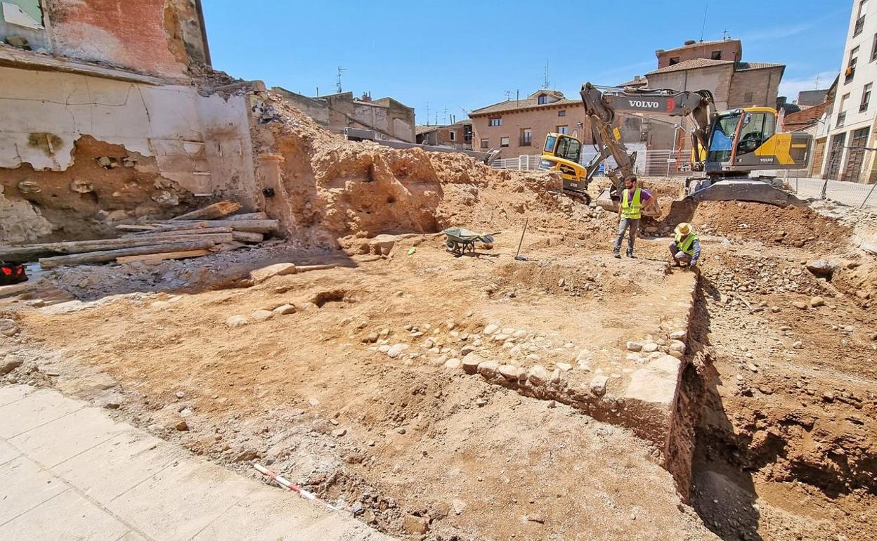 Excavaciones en el yacimiento de Las Medranas. 