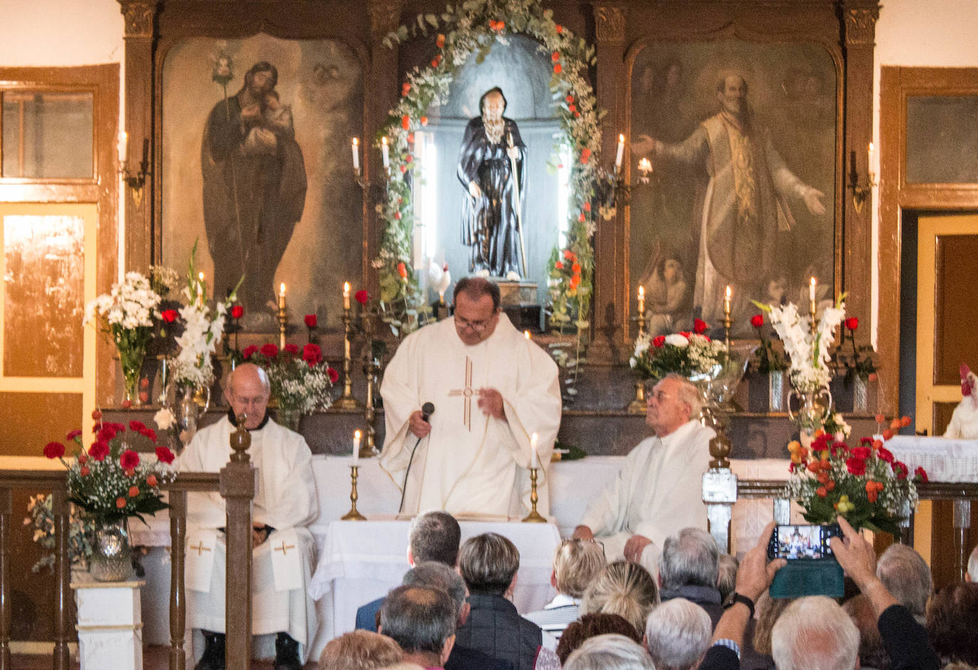 Fotos: Santo Domingo recuerda el milagro del gallo y la gallina con su romería