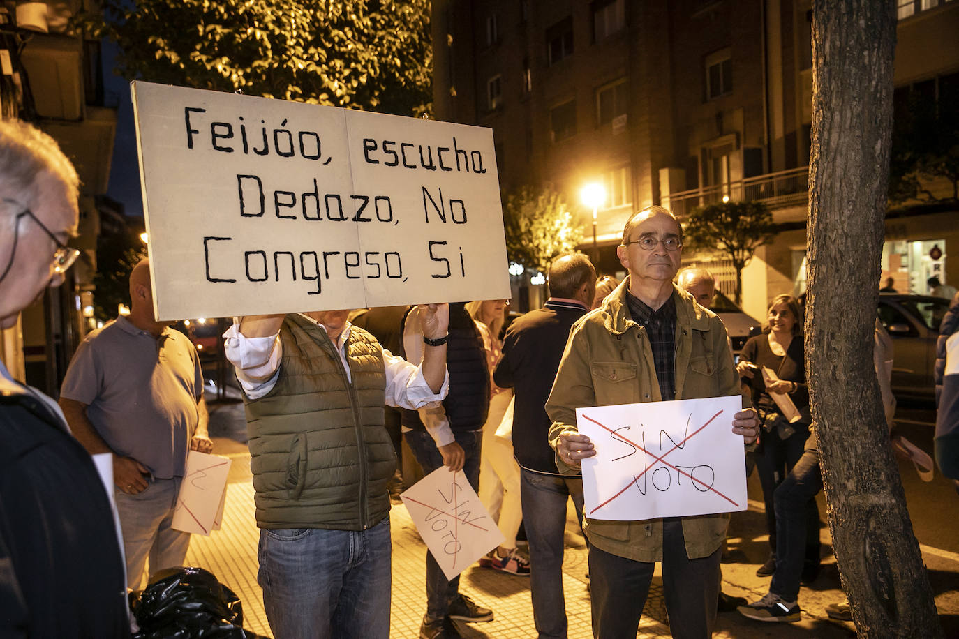 Fotos: La ejecutiva regional del PP apoya a Capellán como candidato