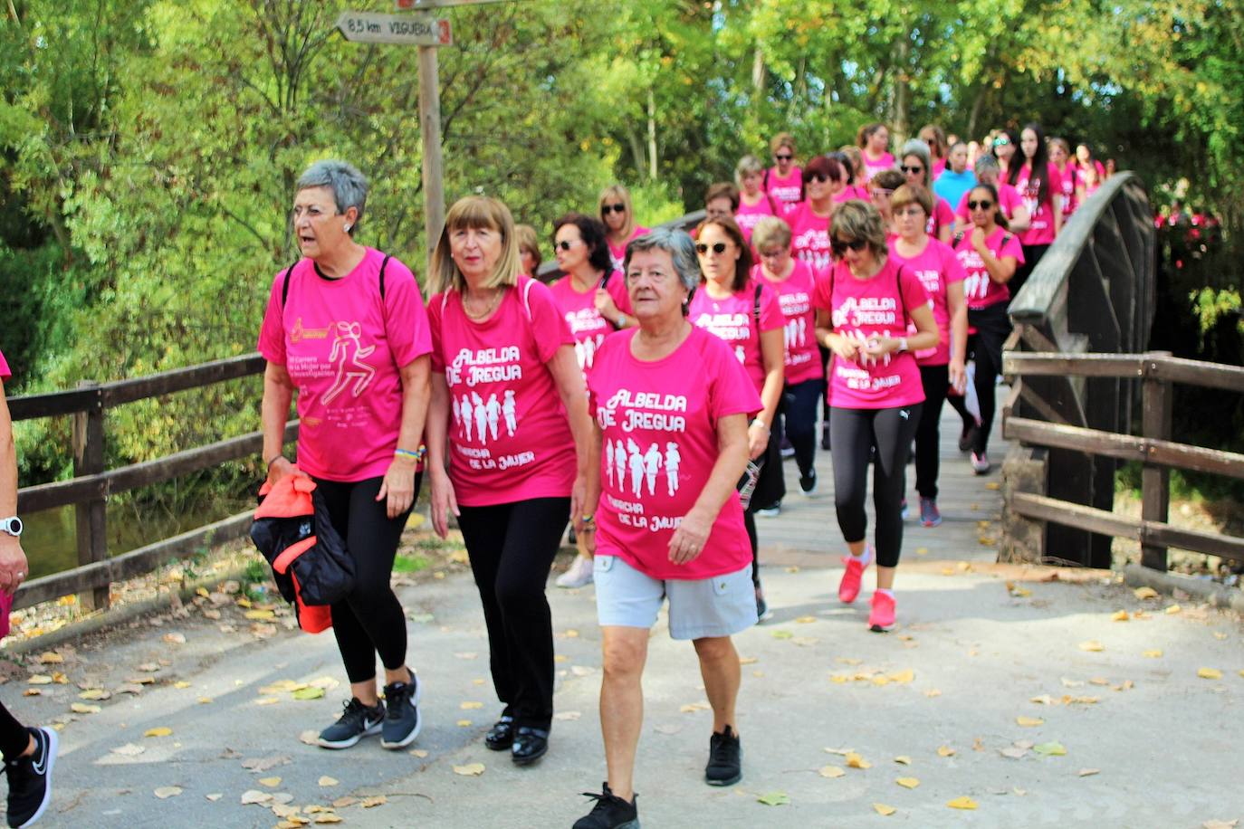 Fotos: La Carrera de la Mujer logra 800 inscripciones a favor de la Asociación Española Contra el Cáncer en La Rioja