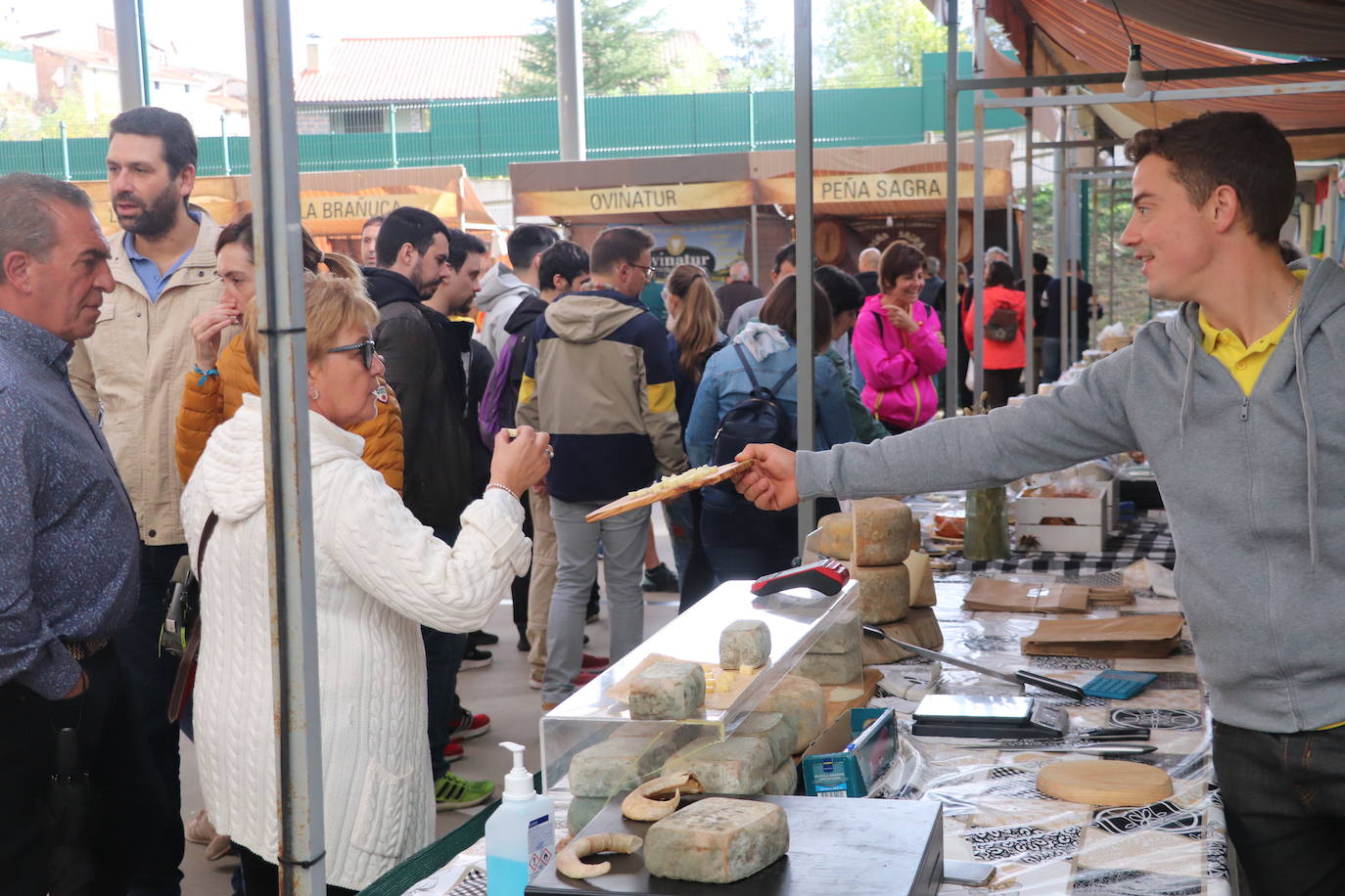 Fotos: Feria de quesos en Munilla