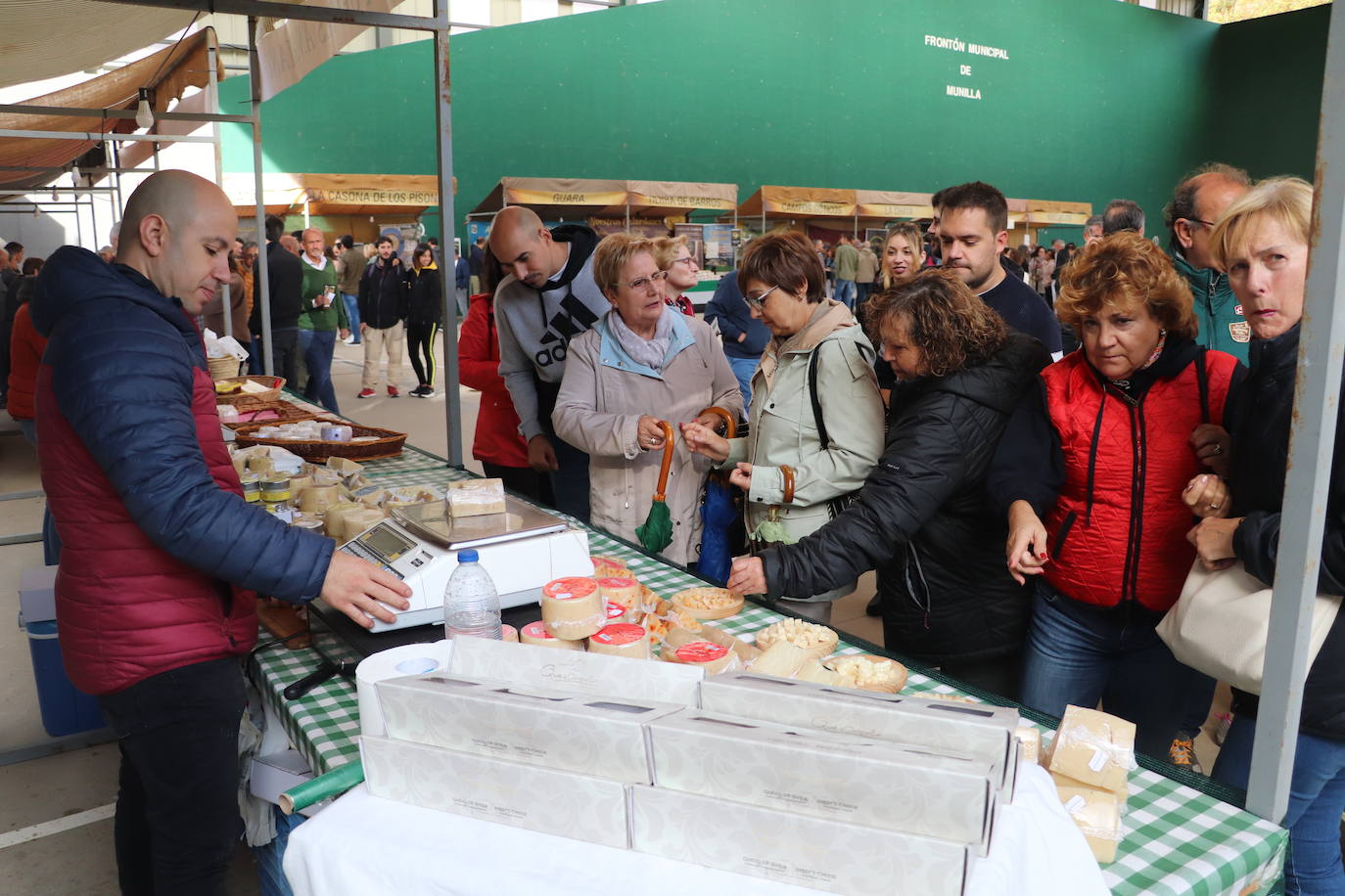 Fotos: Feria de quesos en Munilla