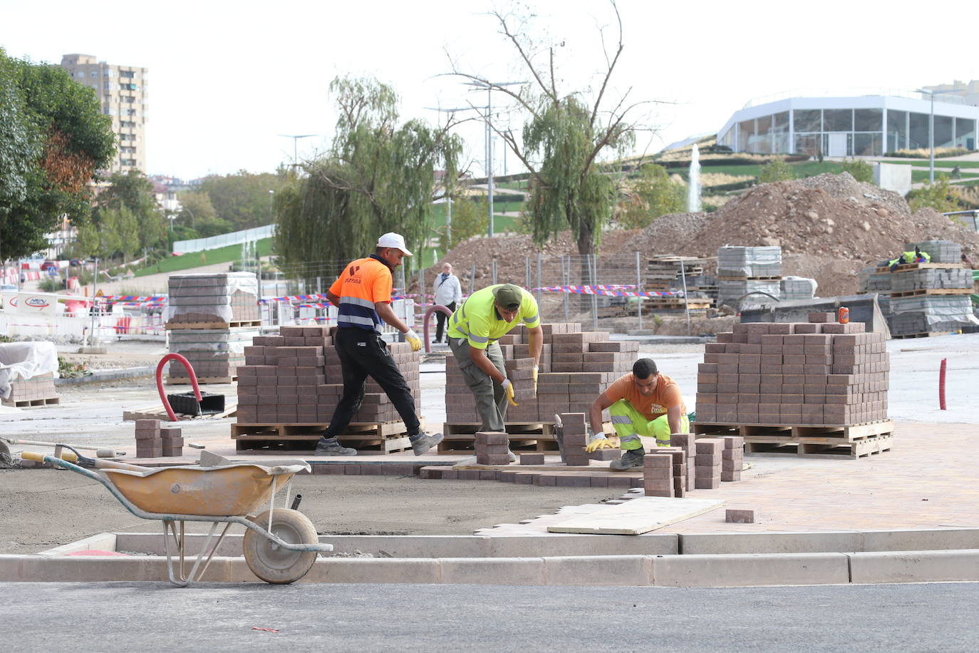 Fotos: Parte del cruce de Vara de Rey abrirá al tráfico la semana que viene
