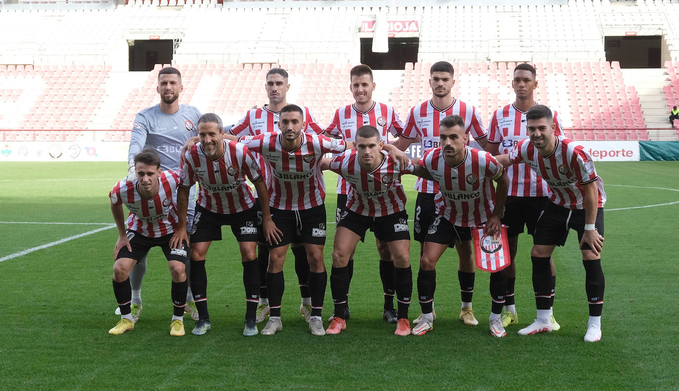 Fotos: La SD Logroñés cae ante el Nástic