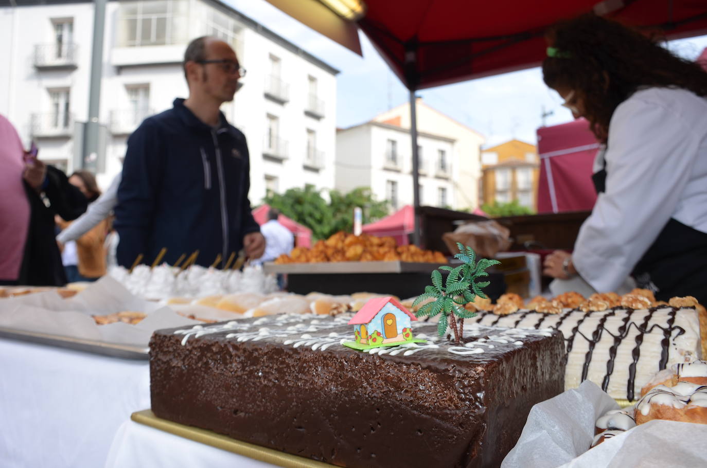 Fotos: La Calahorra más dulce se exhibe en la XVI edición de la Feria de Golmajería