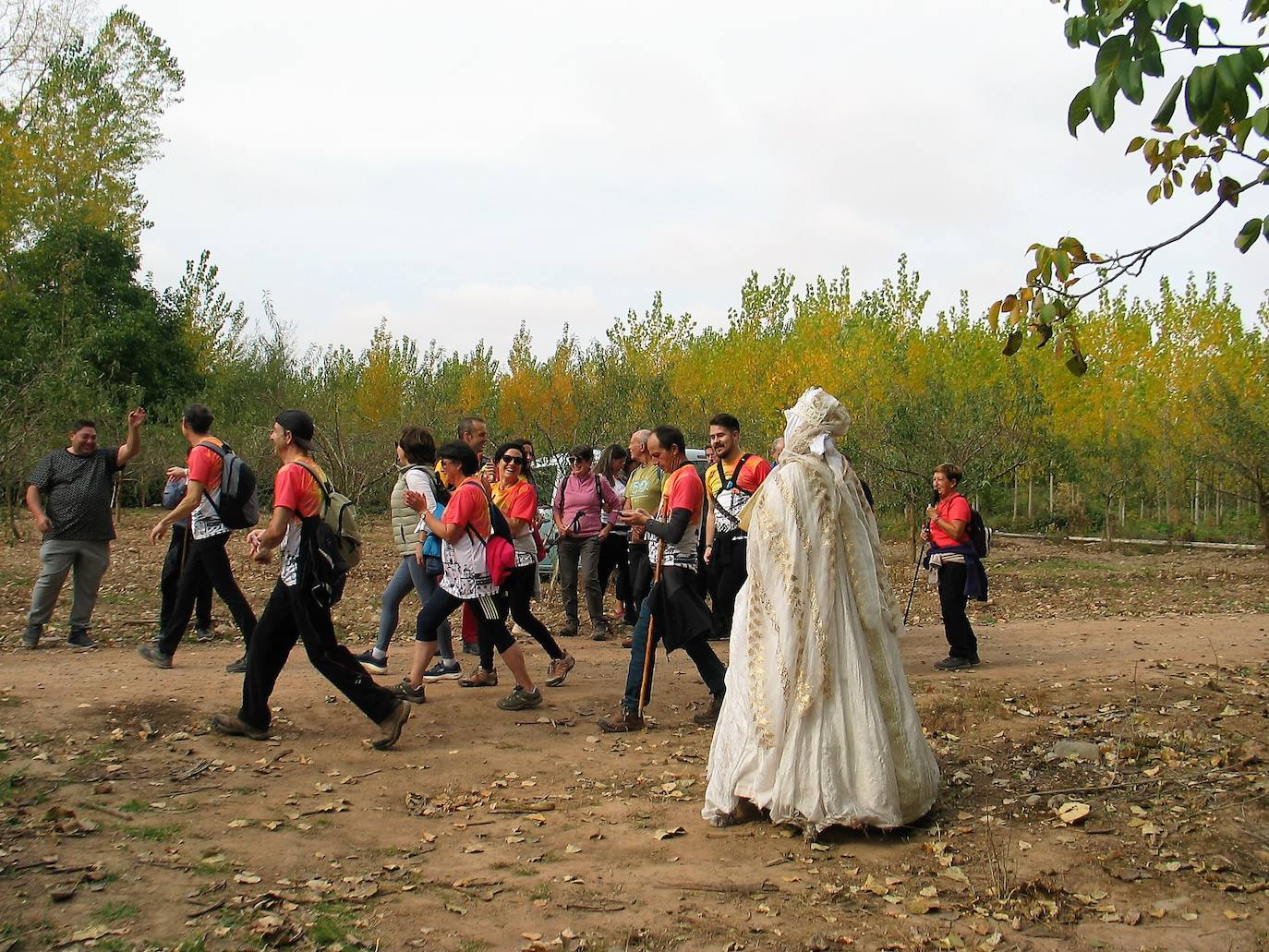 Fotos: Visita al Valle de la Lengua: doscientas personas recorren el Camino Real entre Nájera y San Millán de la Cogolla