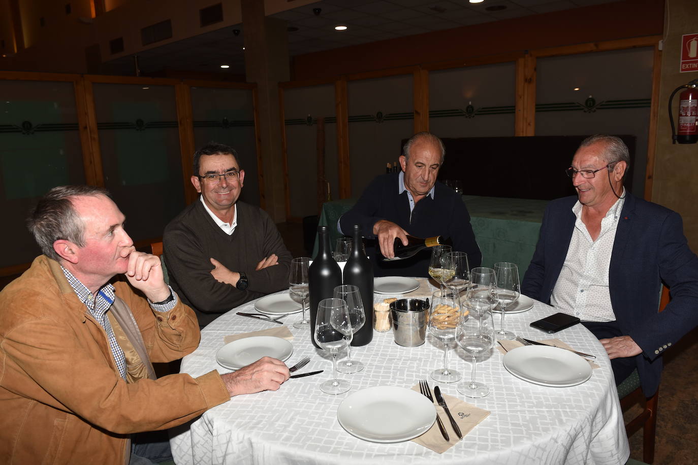 Fotos: Cata y entrega de premios del torneo de golf de Bodegas Perica