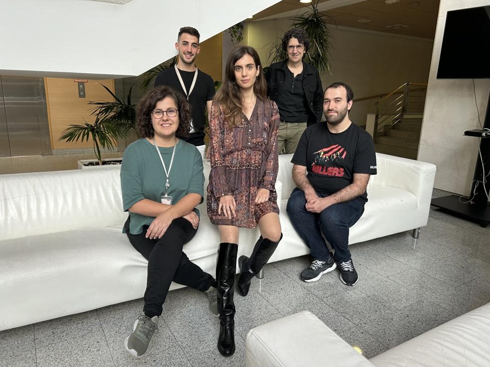 Begoña Hurtado, Agustín Sánchez Belmonte, Carolina Villaroya, Marcos Malumbres y Borja Pitarch, miembros de un equipo que completan Sandra Rodríguez-Perales y Miguel Urioste. 