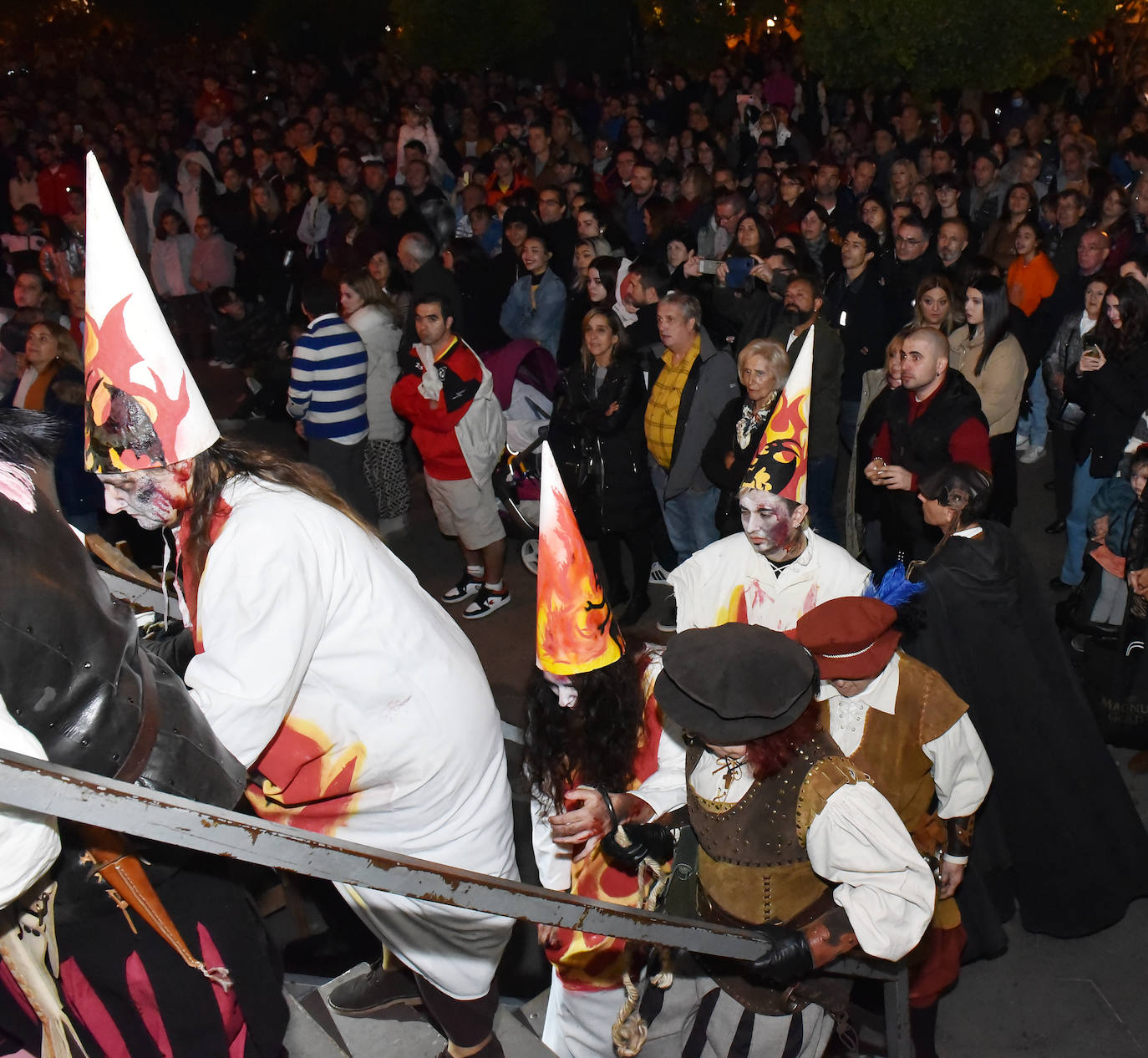 Fotos: Logroño, envuelto en brujería