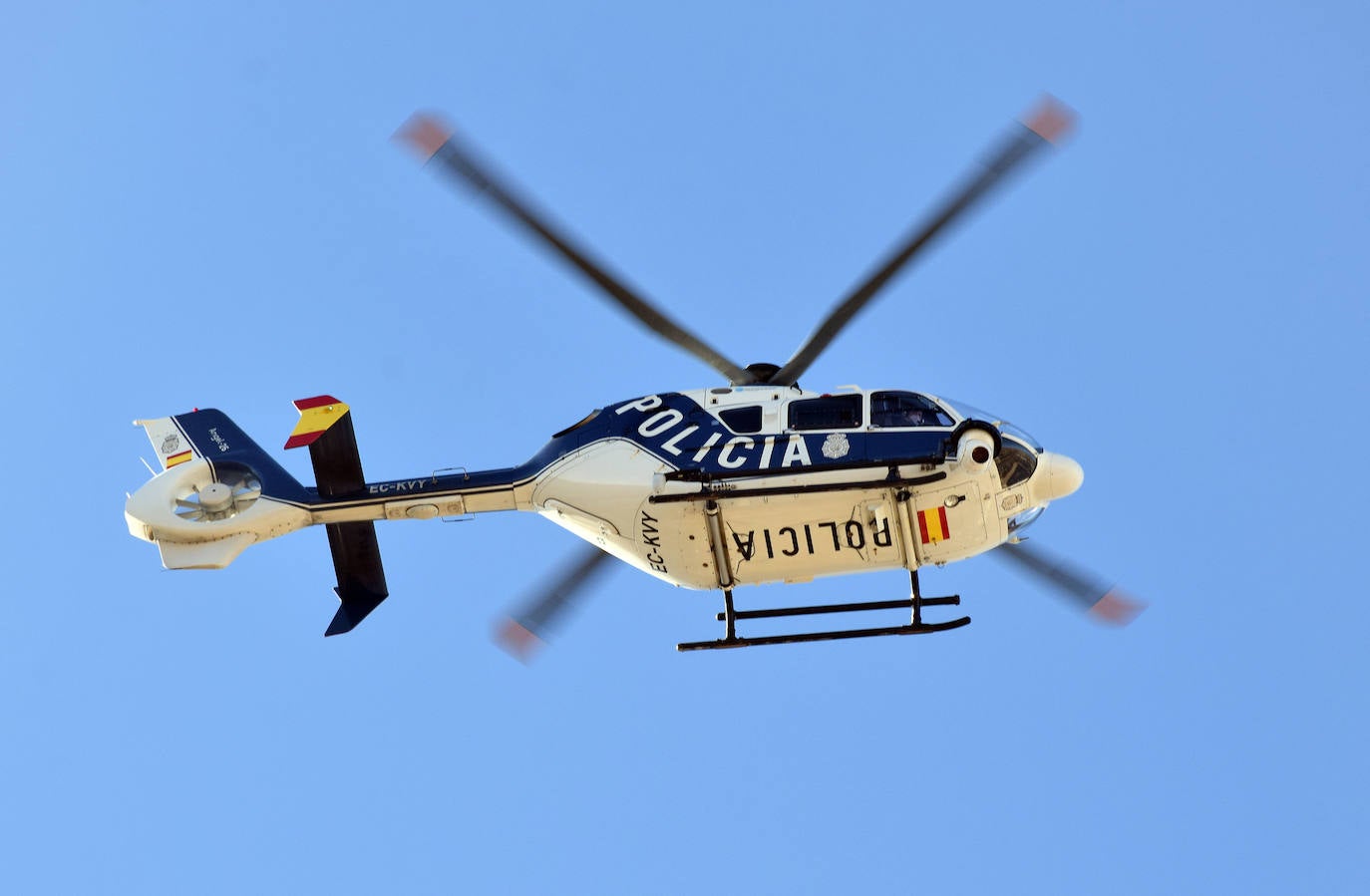 Fotos: La Policía Nacional se acerca a los niños